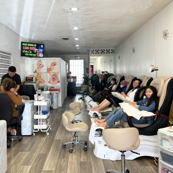 Mua Bán Sang Nhượng Tiệm Nail Salon La Habra, CA 90631