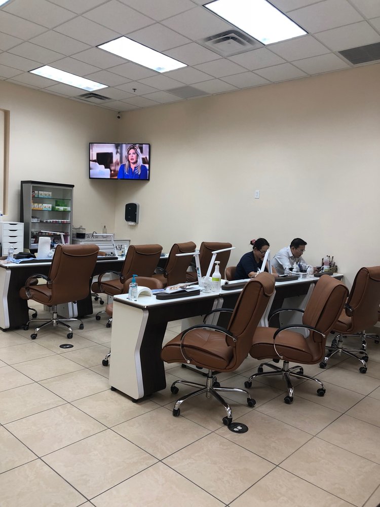 Mua Bán Sang Nhượng Tiệm Nail Salon Litchfield Park, AZ 85340