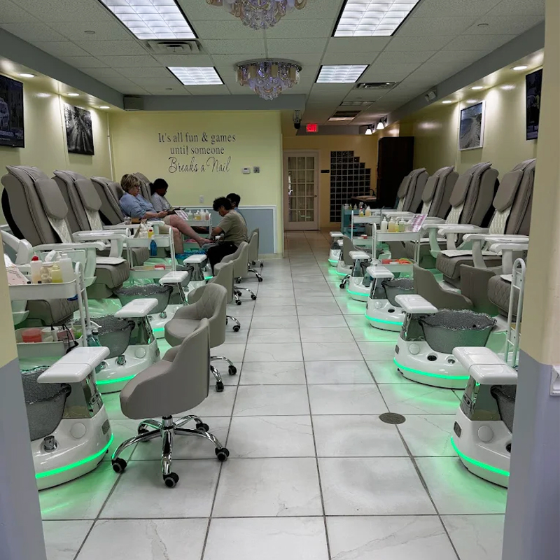 Cần Gấp Thợ Cho Tiệm Nail Ở Vùng Ruston, LA 71270