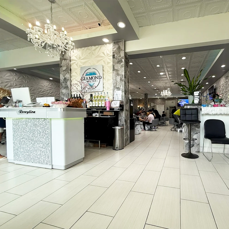 Cần gấp thợ nail và Eyelashes tại Lady Lake, FL 32159