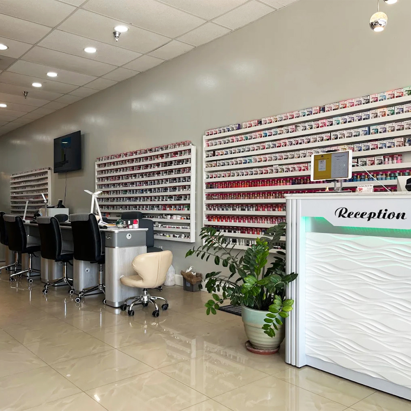 Cần gấp thợ nails làm việc tại Sanford, FL 32771