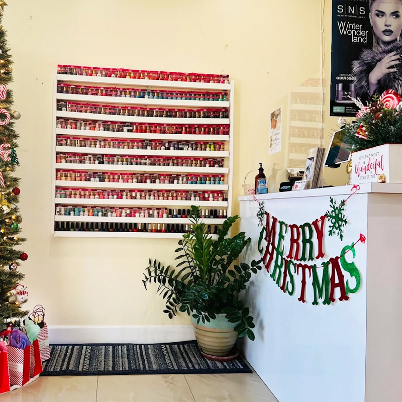 Cần gấp thợ nails làm việc tại Sanford, FL 32771