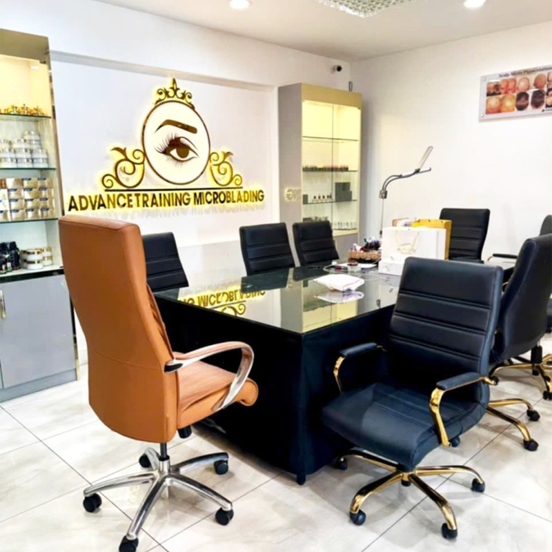 Cần sang bán tiệm Facial - Eyelashes - Phun xăm tại Westminster, CA