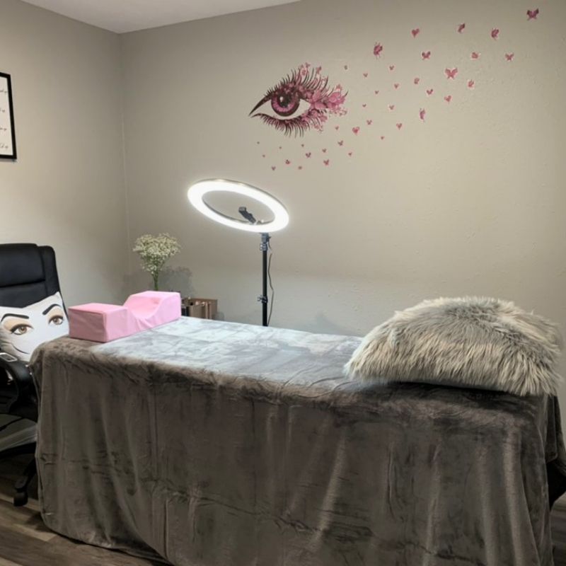 Cần sang bán tiệm Lash tại Houston, TX 77034
