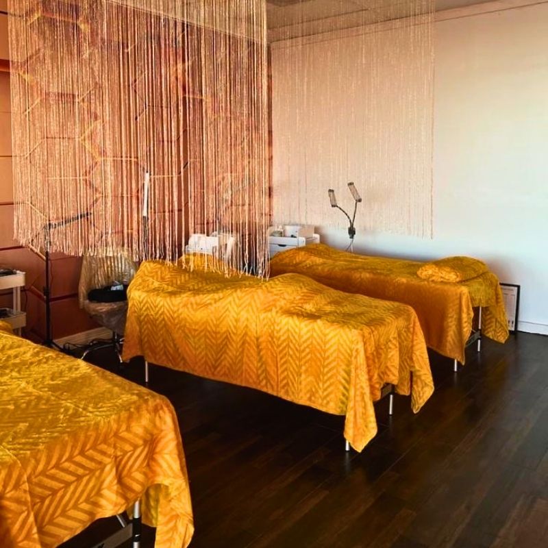 Cần sang bán tiệm Lash tại Houston, TX 77034