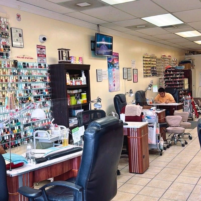 Cần sang bán tiệm Lisa's Nail tại Houston, TX-77015