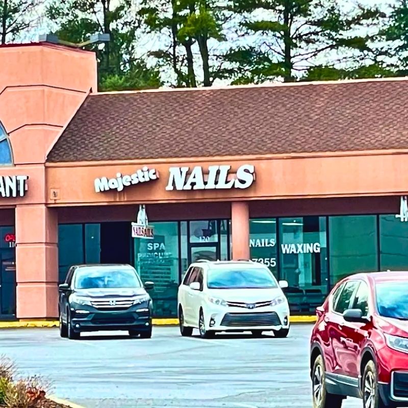 Cần sang bán tiệm nail tại Asheville, NC 28806