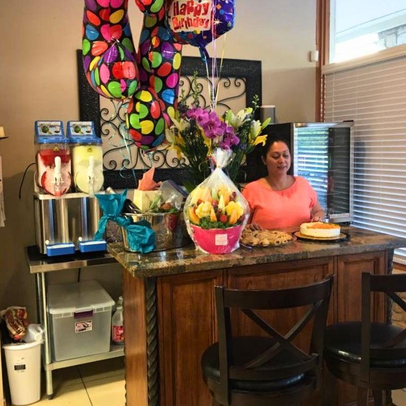 Cần sang bán tiệm nail tại Boerne, TX 78006
