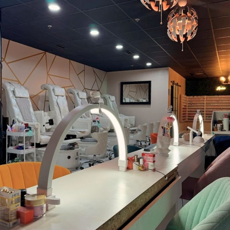 Cần sang bán tiệm nail tại Boone, NC 28607