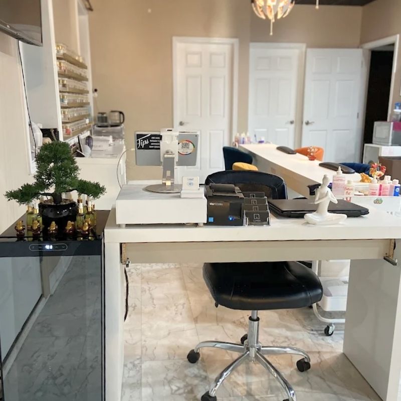 Cần sang bán tiệm nail tại Boone, NC 28607