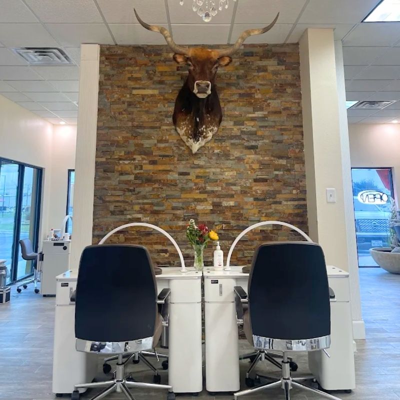 Cần sang bán tiệm nail tại Brownwood, TX 76801