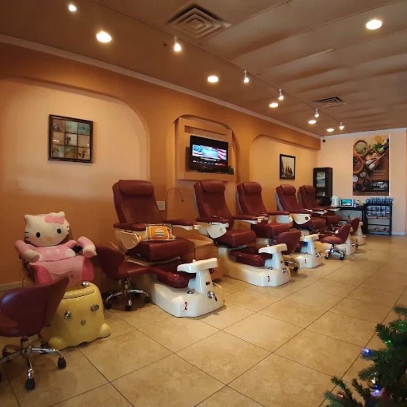 Cần sang bán tiệm nail tại Brownwood, TX 76801