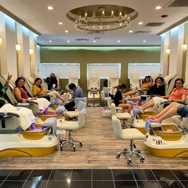 Cần sang bán tiệm nail tại Cary, NC 27518