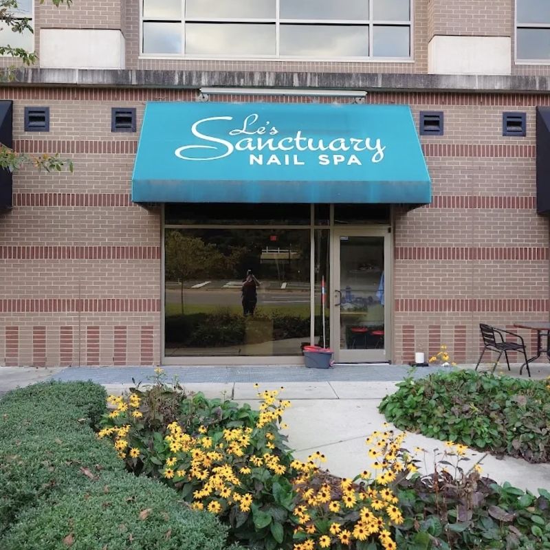 Cần sang bán tiệm nail tại Chapel Hill, NC 27517