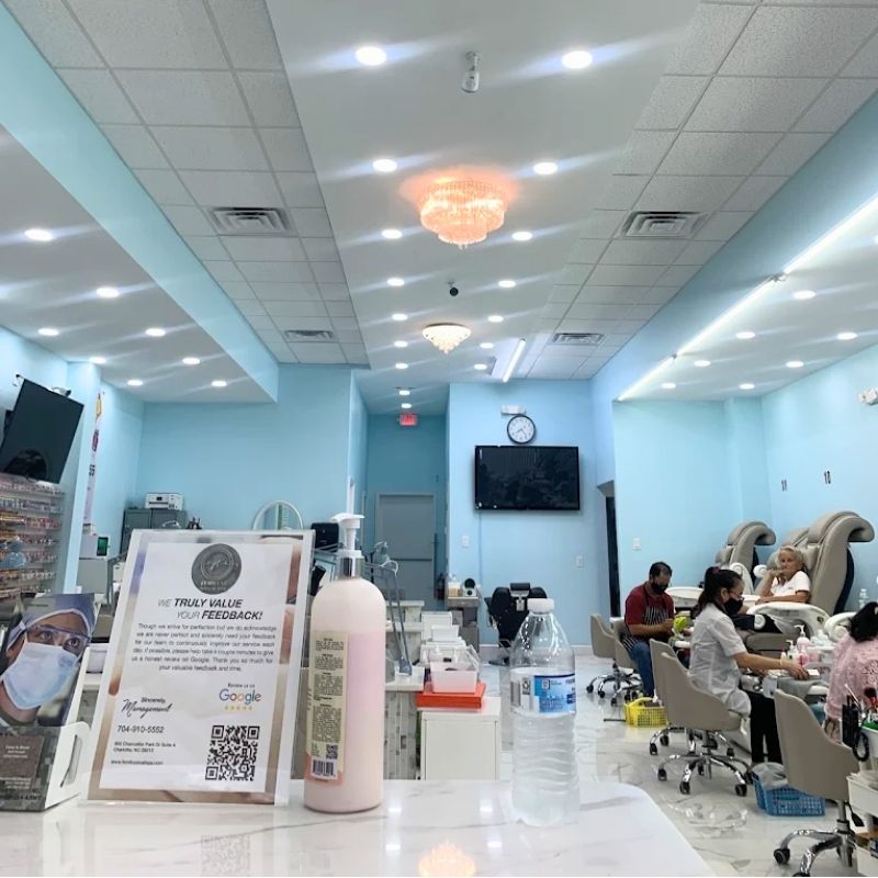 Cần sang bán tiệm nail tại Charlotte, NC 28213