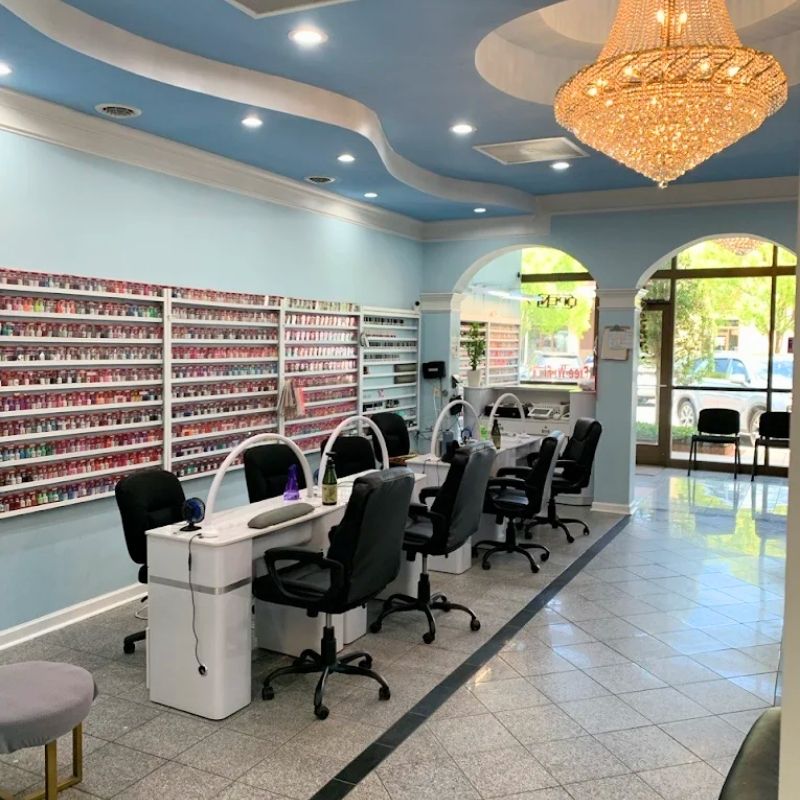 Cần sang bán tiệm nail tại Charlotte, NC 28216