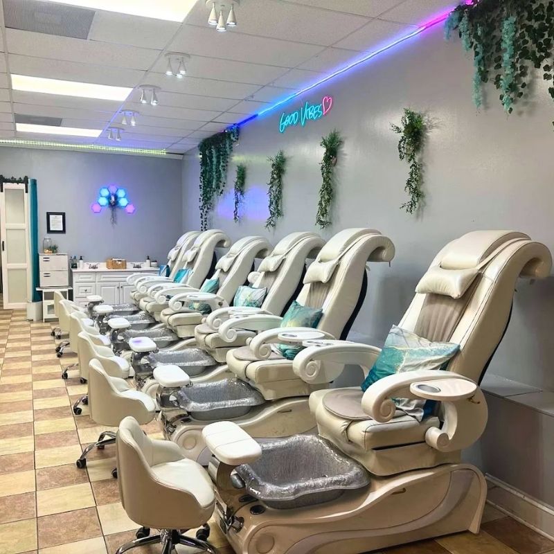 Cần sang bán tiệm nail tại Charlotte, NC 28217