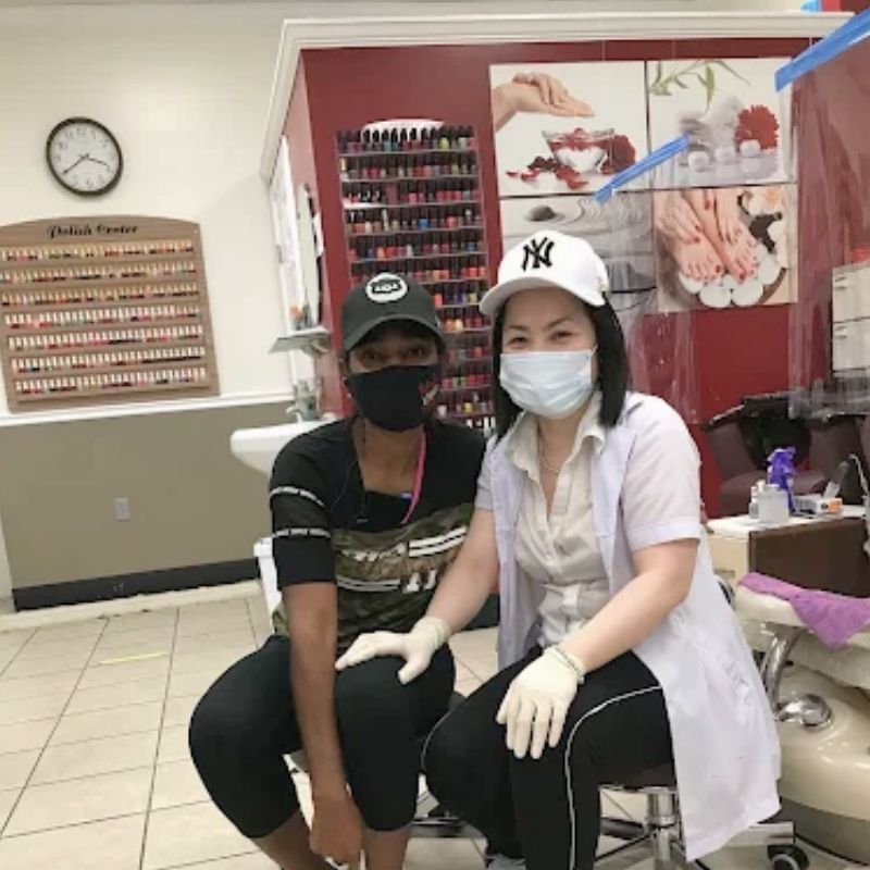 Cần sang bán tiệm nail tại Cibolo, TX 78108