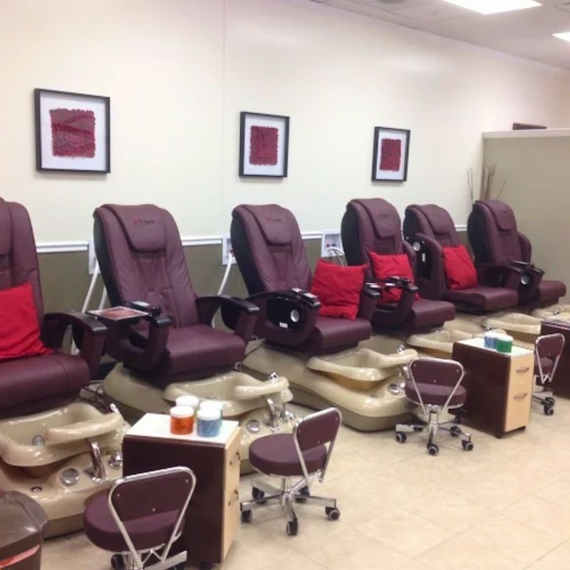 Cần sang bán tiệm nail tại Cibolo, TX 78108