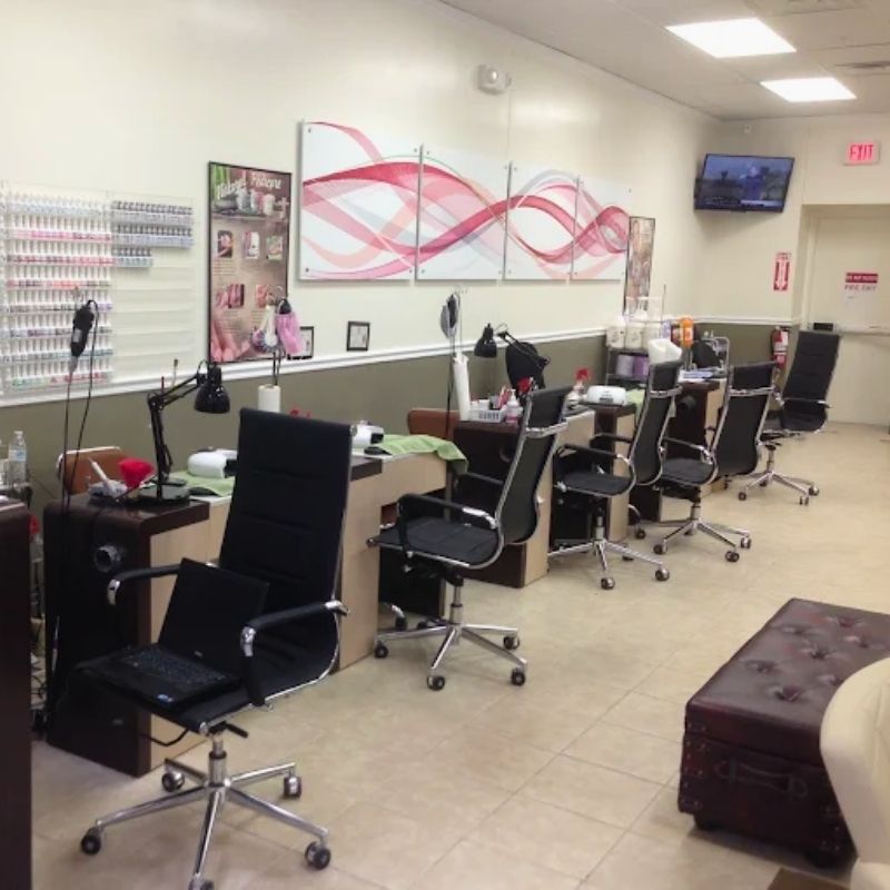 Cần sang bán tiệm nail tại Cibolo, TX 78108