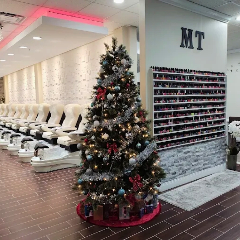Cần sang bán tiệm nail tại Clermont, FL - 34711