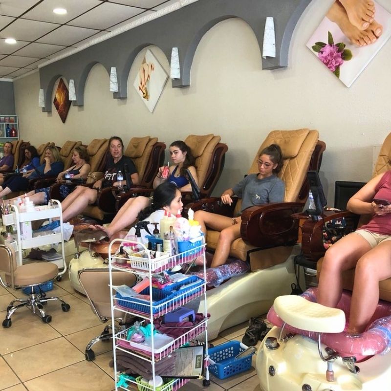 Cần sang bán tiệm nail tại Clute, TX 77531