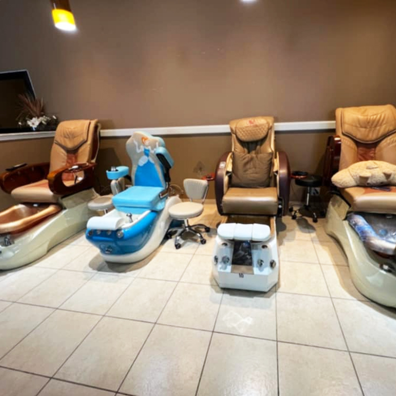 Cần sang bán tiệm nail tại Columbus, TX-78934