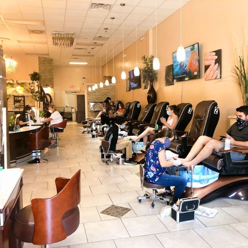 Cần sang bán tiệm nail tại Concord, NC