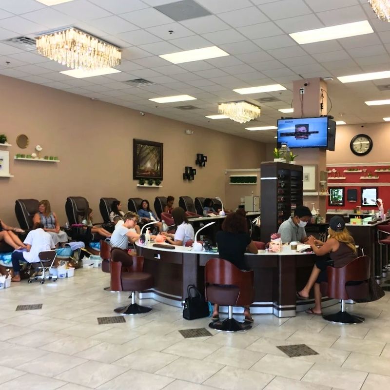 Cần sang bán tiệm nail tại Concord, NC