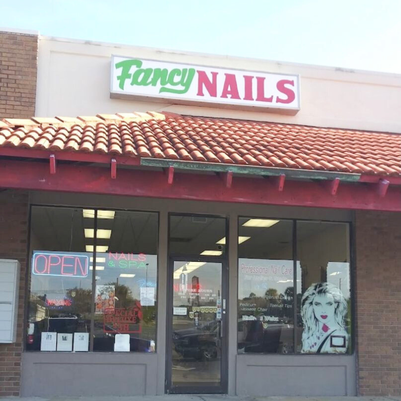 Cần Sang Bán Tiệm Nail Tại Defuniak Springs, FL 32435