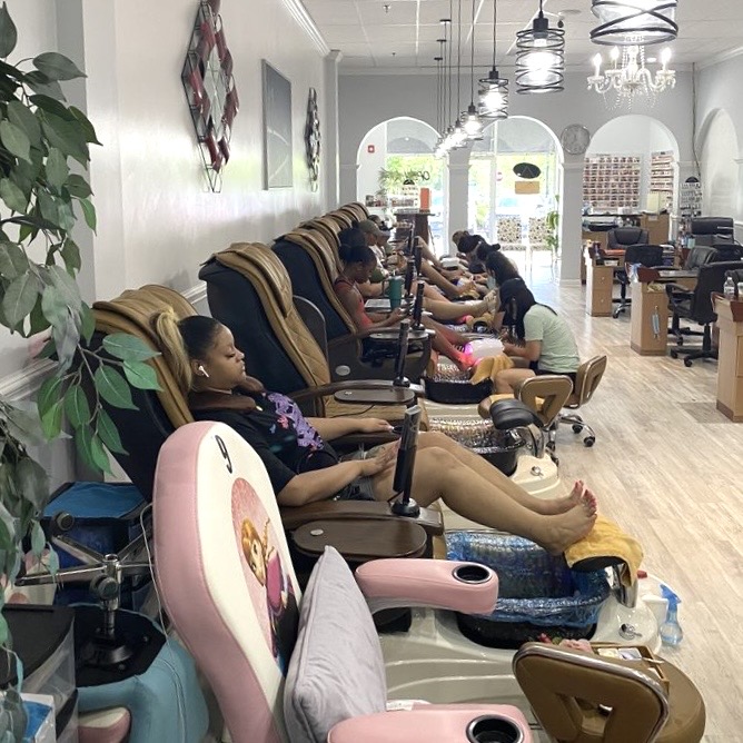 Cần sang bán tiệm nail tại Durham, NC 27703