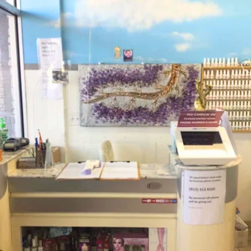 Cần sang bán tiệm nail tại El Paso, TX 79936