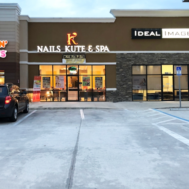 Cần sang bán tiệm nail tại Fleming Island, FL 3200