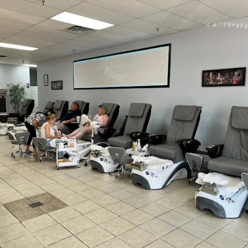 Cần sang bán tiệm nail tại Fort Walton Beach, FL - 32547