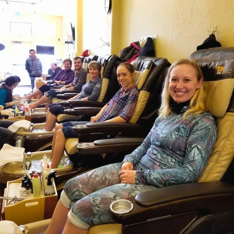 Cần sang bán tiệm nail tại Frisco, CO 80443
