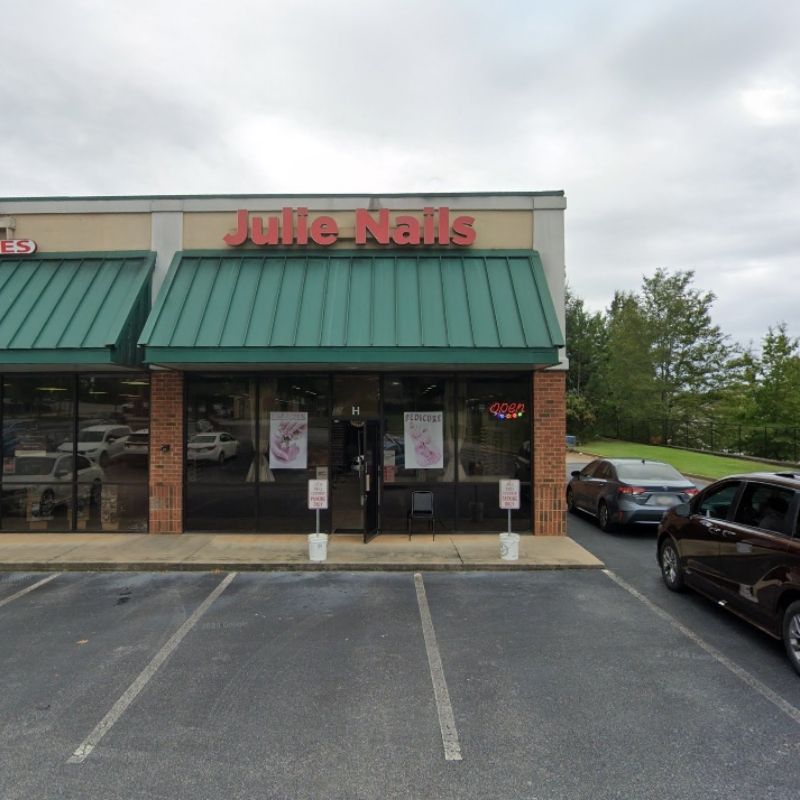 Cần sang bán tiệm nail tại Gainesville, FL 32607
