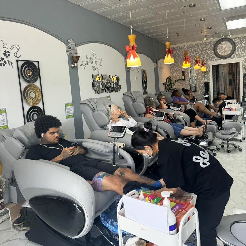 Cần sang bán tiệm nail tại Gainesville, FL 32608