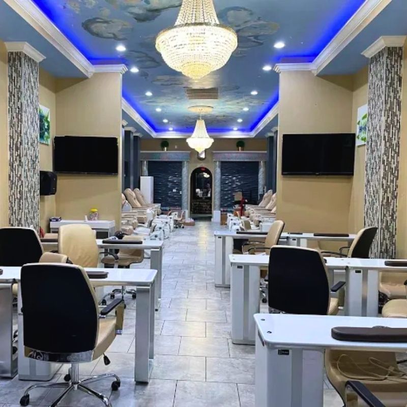 Cần sang bán tiệm nail tại Gainesville, FL 32608