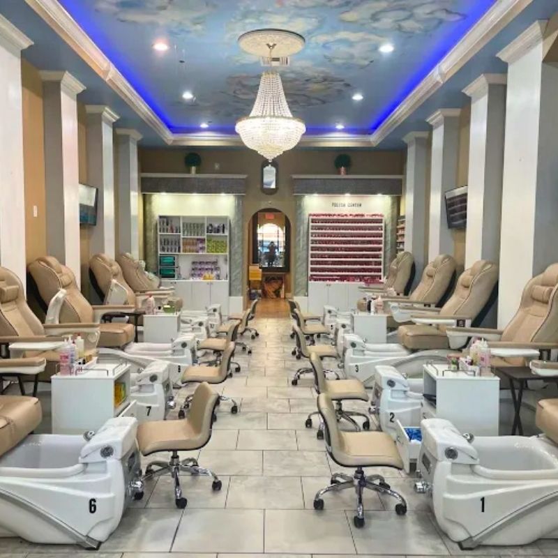 Cần sang bán tiệm nail tại Gainesville, FL 32608