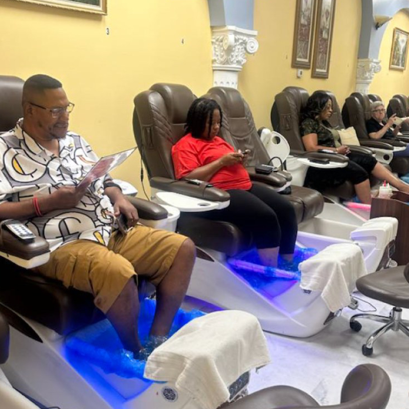 Cần sang bán tiệm nail tại Greenville, NC-27858