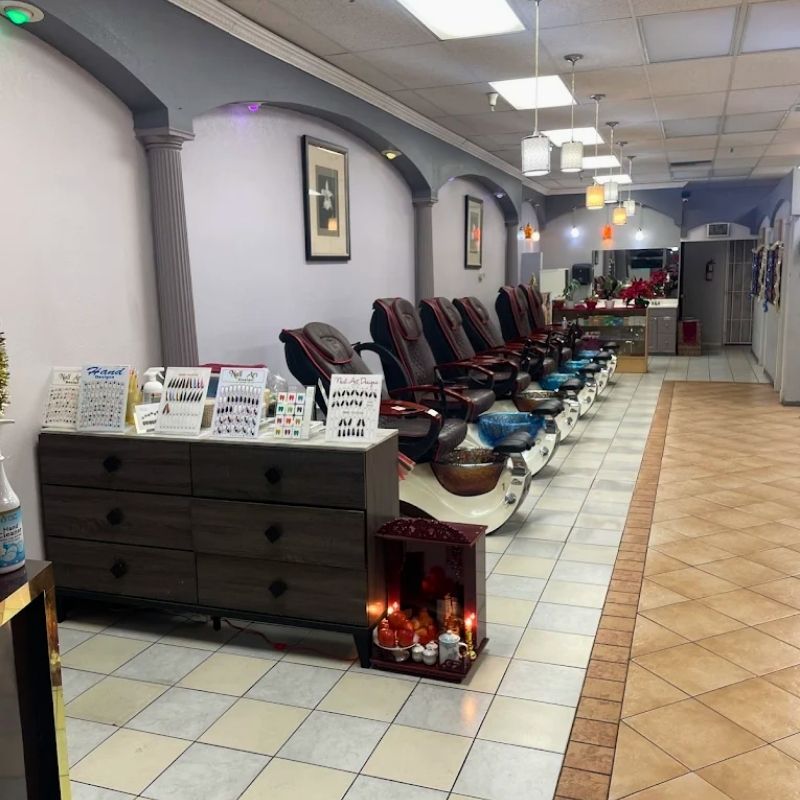 Cần sang bán tiệm nail tại Hesperia, CA 92345