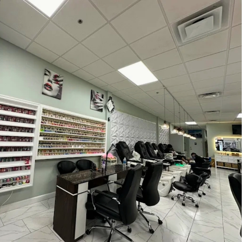 Cần sang bán tiệm nail tại Jacksonville, FL 32216