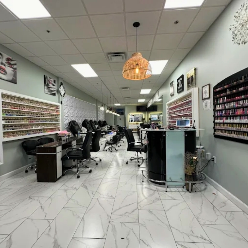 Cần sang bán tiệm nail tại Jacksonville, FL 32216