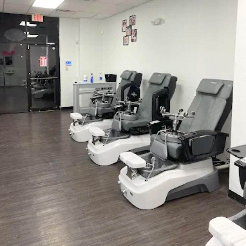Cần sang bán tiệm nail tại Laredo, TX – 78043