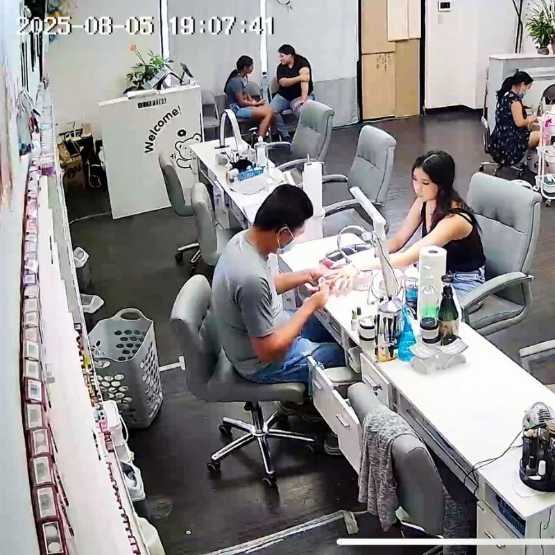Cần sang bán tiệm nail tại Laredo, TX – 78043