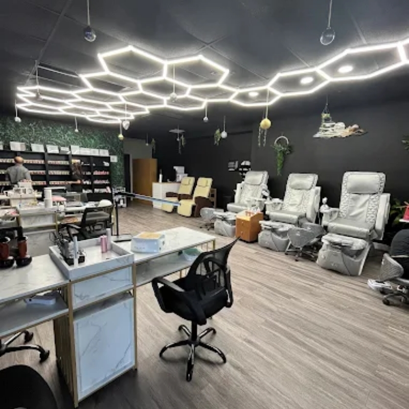 Cần sang bán tiệm nail tại Largo, FL 33773