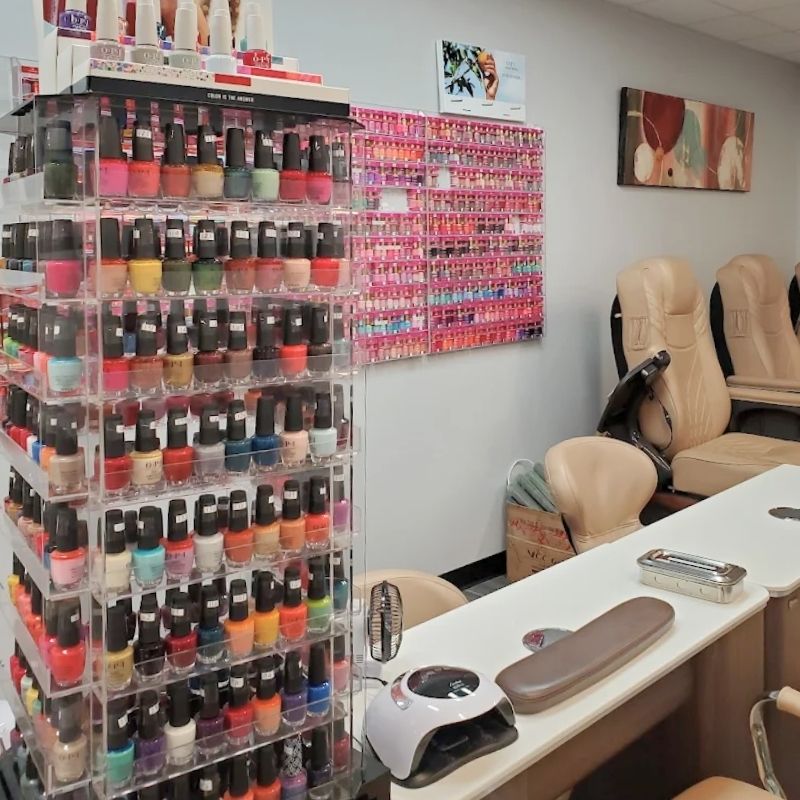 Cần sang bán tiệm nail tại Leland, NC 28451