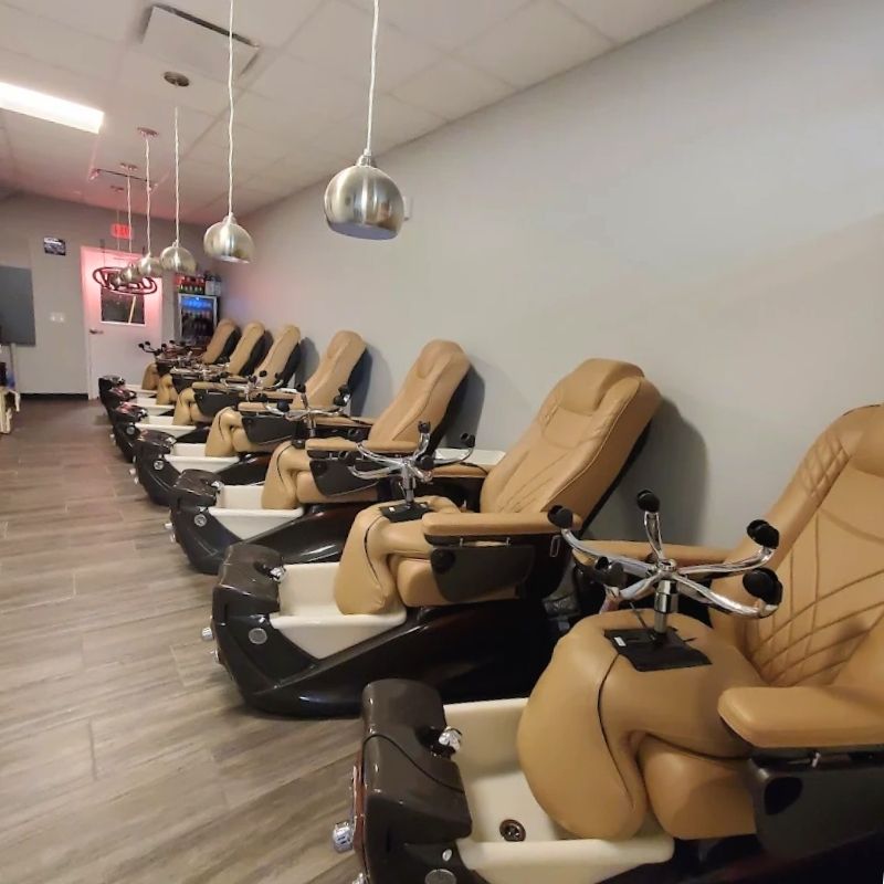 Cần sang bán tiệm nail tại Leland, NC 28451
