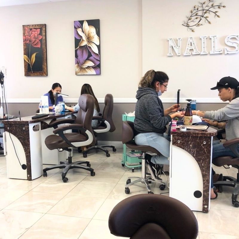 Cần sang bán tiệm nail tại Menifee, CA-92586