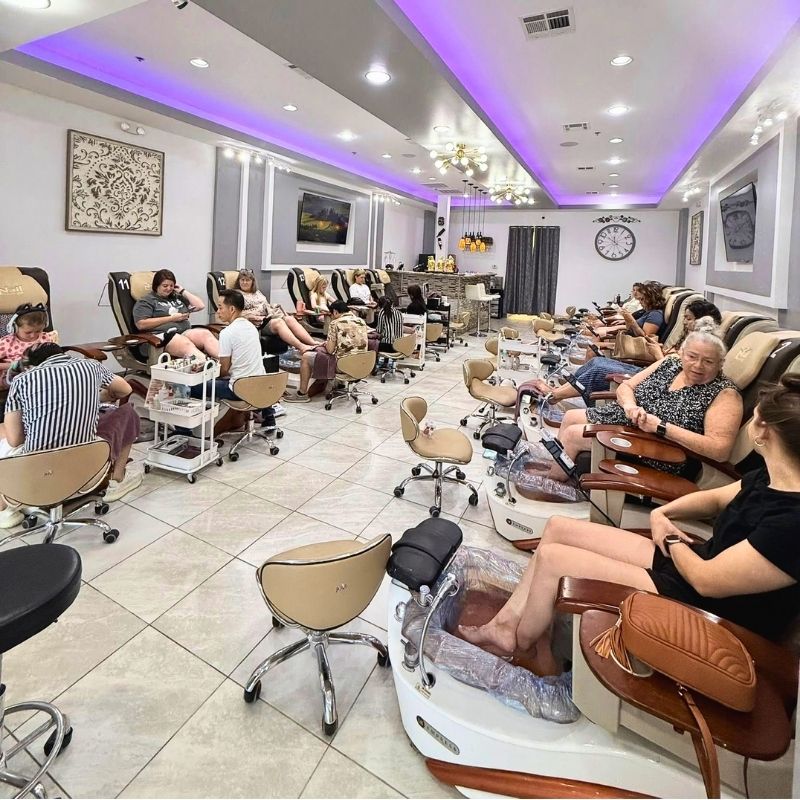 Cần sang bán tiệm nail tại Midland, TX-79701